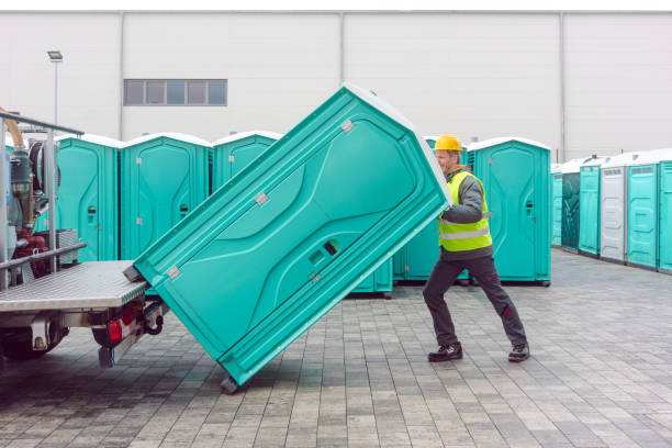 Best Portable toilet rental cost  in Neenah, WI