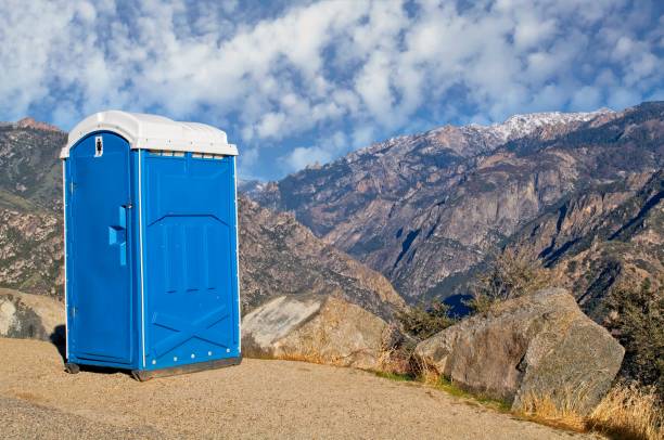 Best Portable toilet rental cost  in Neenah, WI